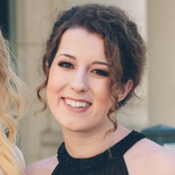 Meet your Posher, Danielle - Picture 1 of 1